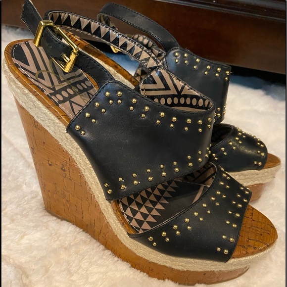 jessica simpson black wedge sandals